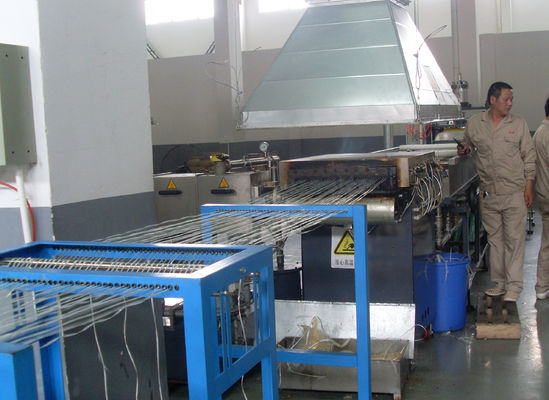 İyi fiyat Uzun Elyaf Kaplama Termoplastik Hat Polimer Plastik Kırma Makinesi çevrimiçi